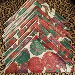Set of 8 Metallic Holiday napkins-NEW!